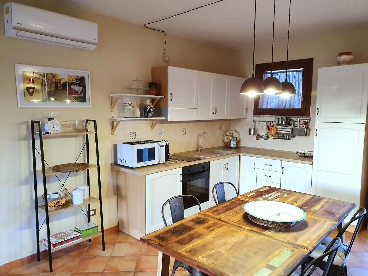 Spazioso Appartamento Con Terrazza A Due Passi Dal Centro 维拉西米乌斯 0*,